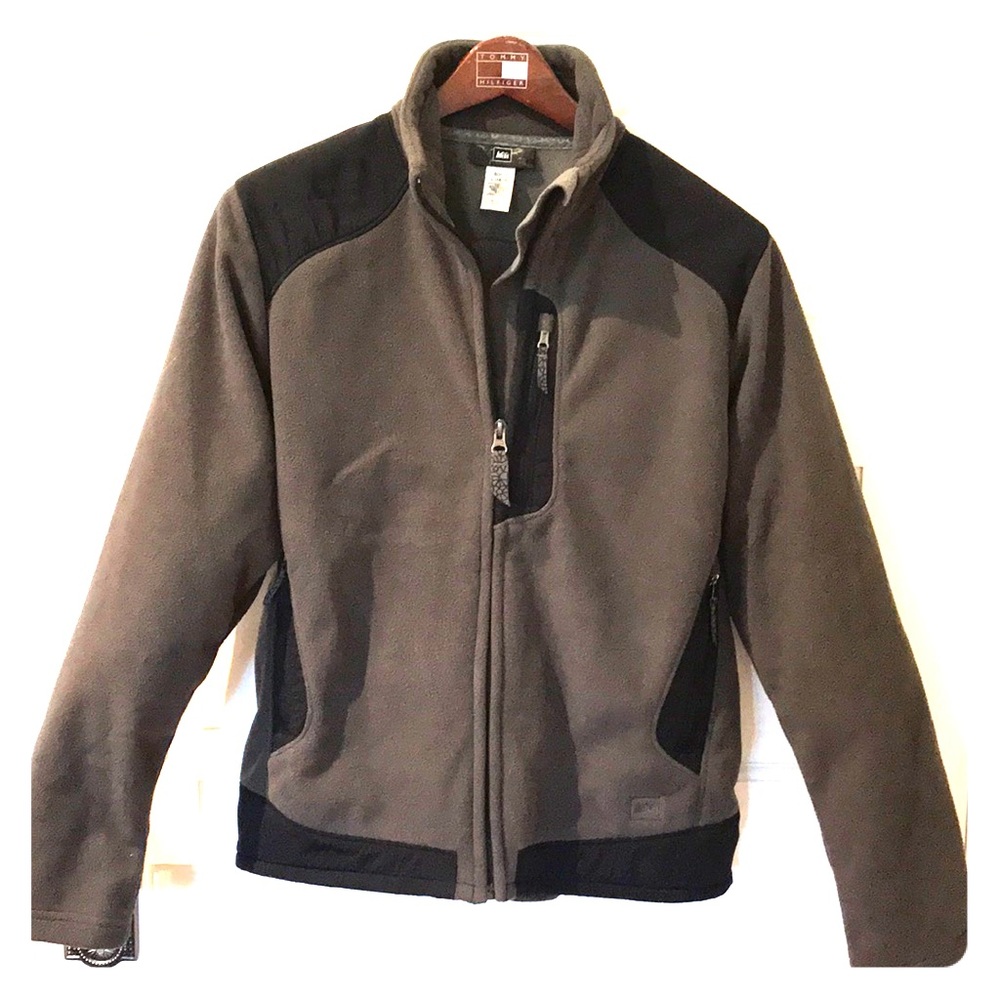 REI fleece. Gray with black trim.